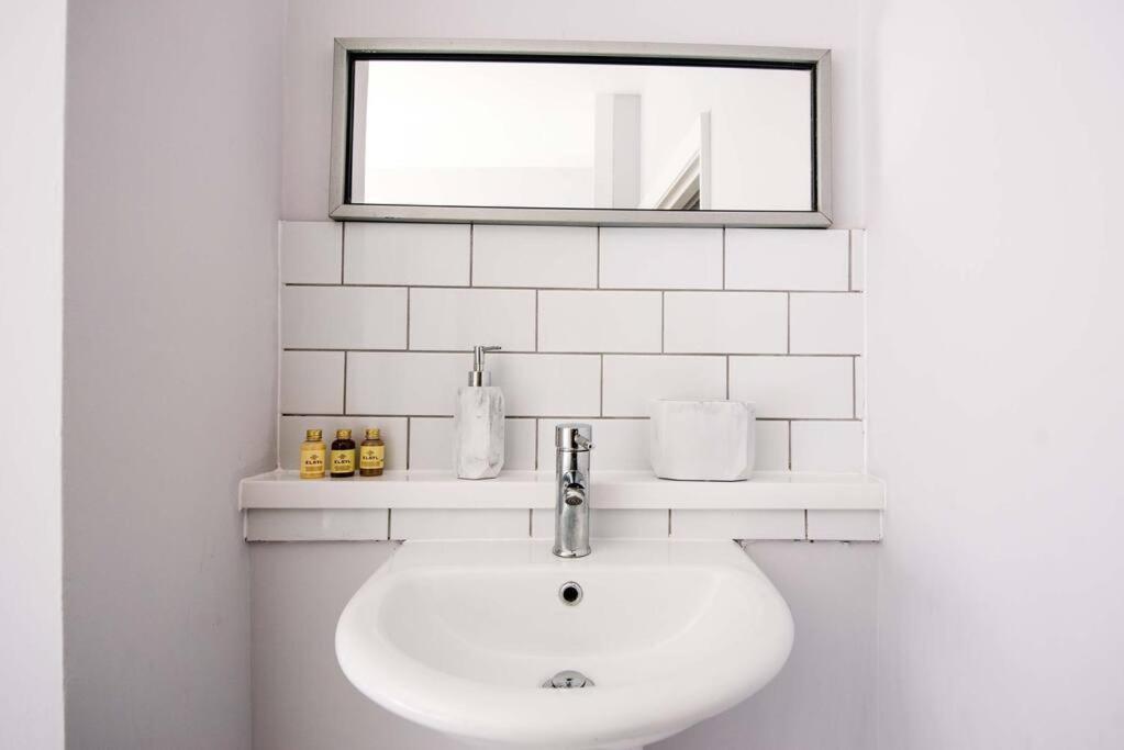 Vila Gorgeous Victorian House Sleeps 6 In Cardiff Exteriér fotografie